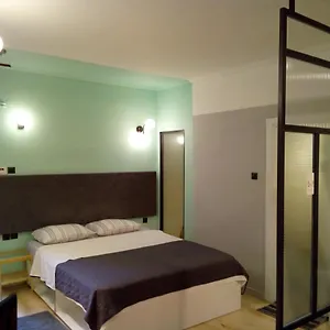 Agias Sofias Square Stunning Appartamento